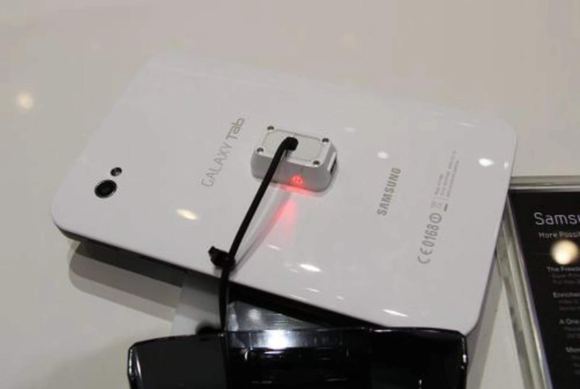 Here's how the Tab looks from the rear with the 3-megapixel camera. Oh, did we mention it's white at the back?