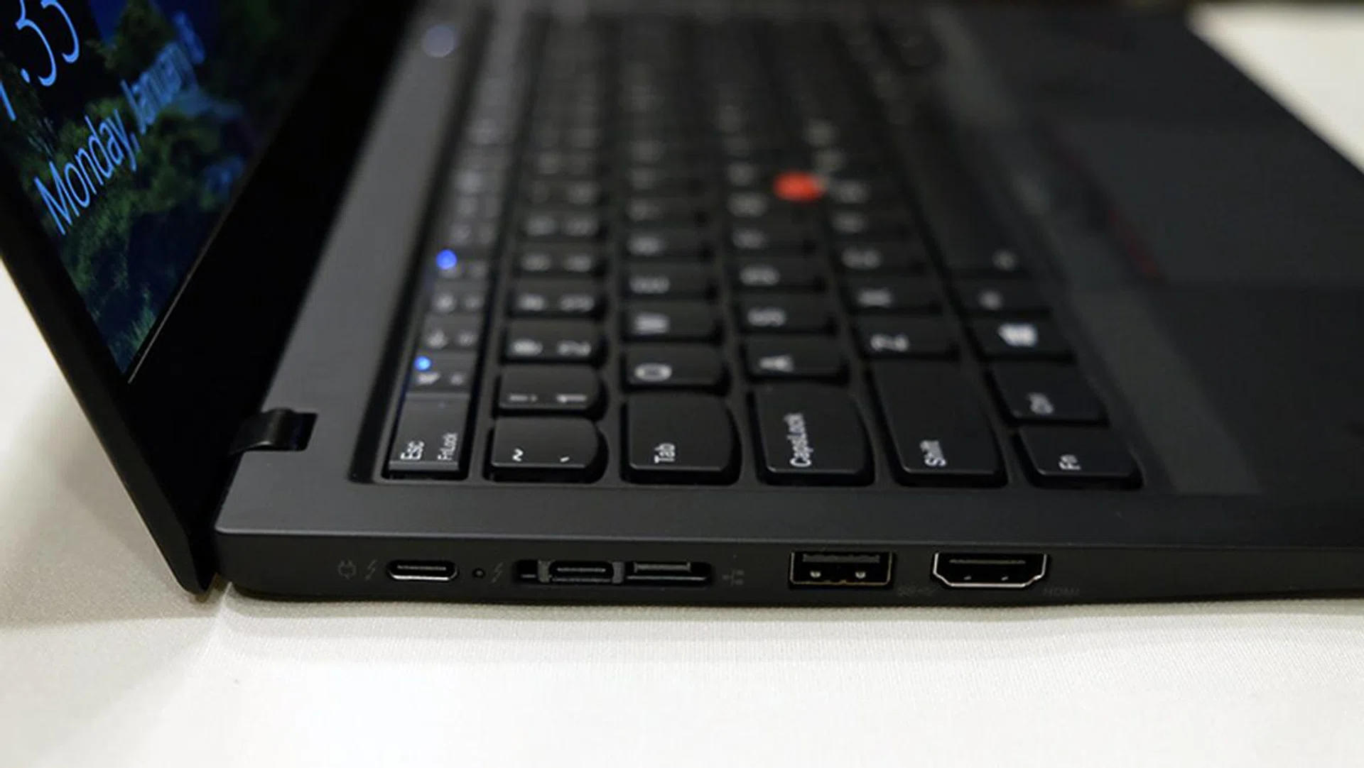 Lenovo ThinkPad X1 Carbon