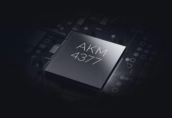 The AKM4377, a 32-bit DAC.