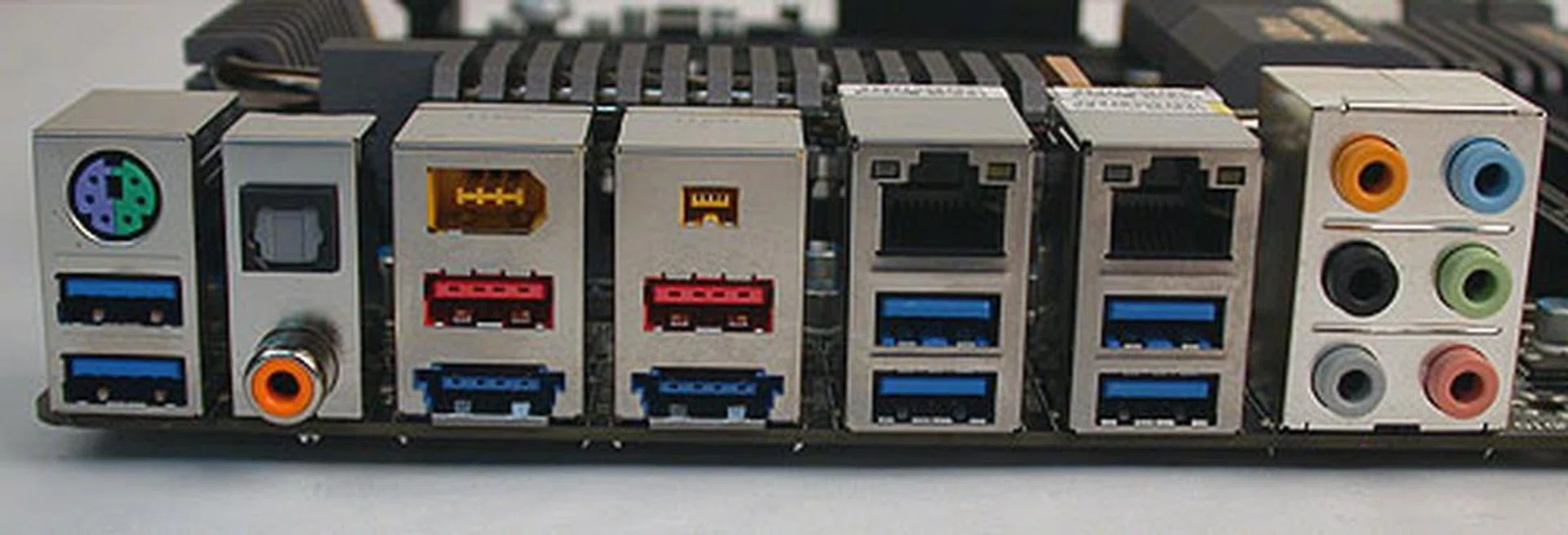 It's all about the USB 3.0 ports on these newer motherboards, with VIA's VLI VL810 USB hubs extending the Renesas (NEC) USB 3.0 controllers. Despite this, Gigabyte still retains the FireWire options. There are also two LAN ports, a rather common configuration for the high-end segment.