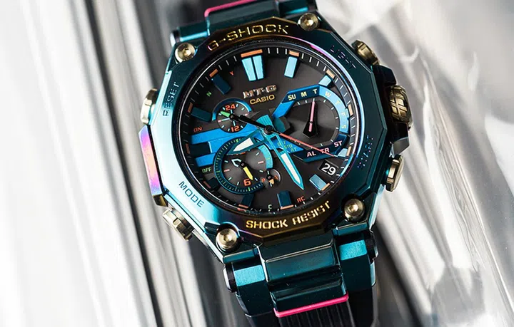 Casio G-SHOCK MT-G Blue Phoenix (MTG-B2000PH).