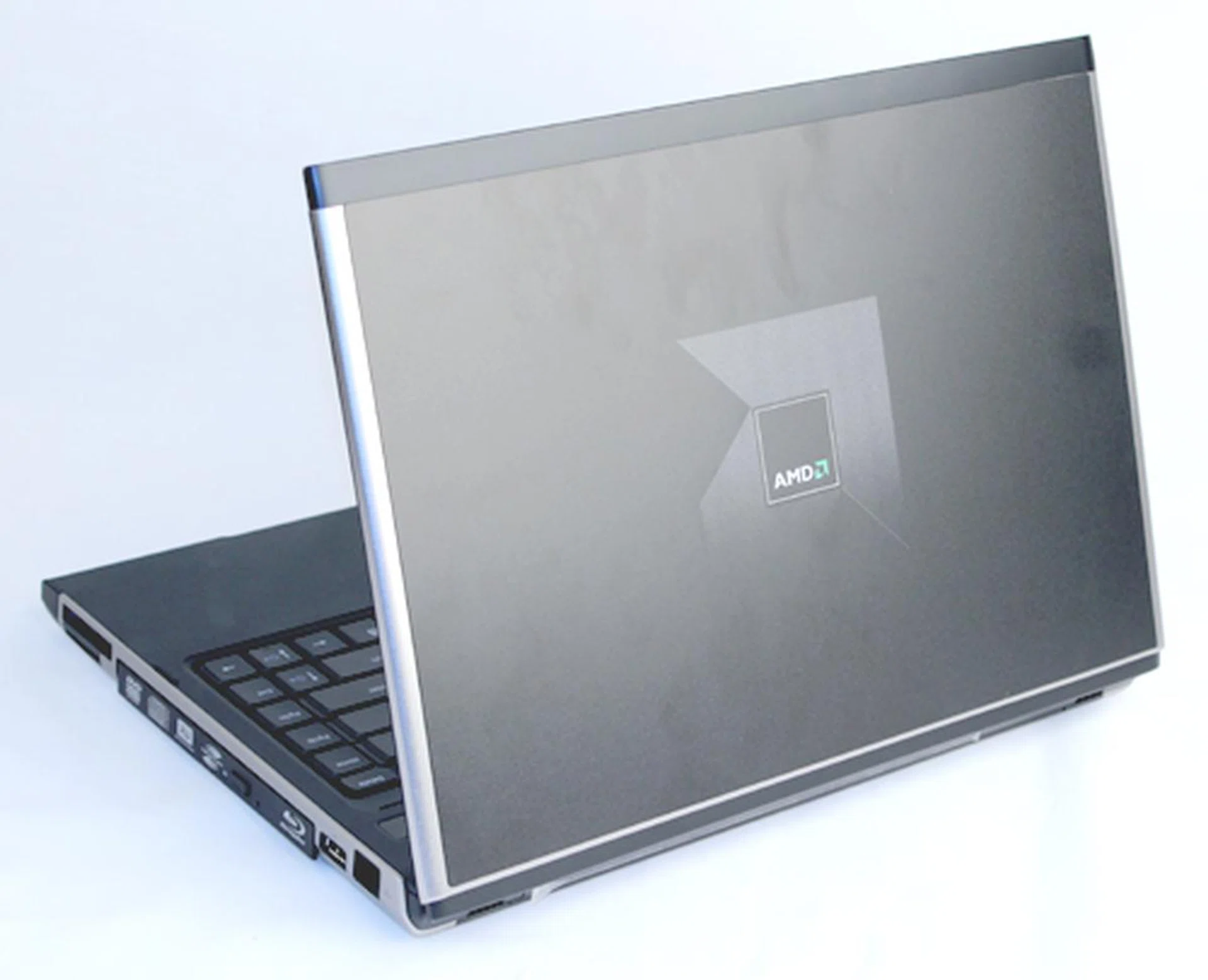 It may not look like much but inside this notebook, lies a powerful top-of-the-line AMD A10-4600M APU which is integrated with a rather capable Radeon HD7660G mobile graphics engine - all within the main processor die.