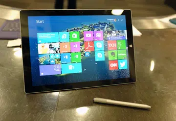 Windows 8.1 looks much better on the bigger 12-inch display and 3:2 ratio.