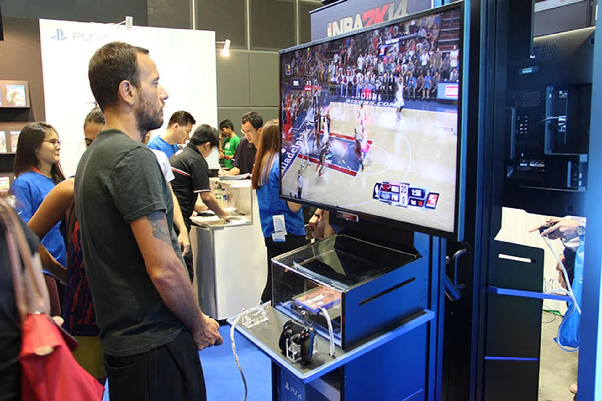 Sony also has several promos for the PlayStation 4. One of which is you can trade in your old PlayStation console to get $100 off when you buy the PS4 (black color). The white version of PS4 is also available for pre-order at $639. 