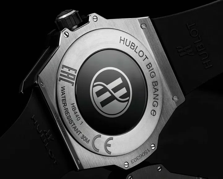 No heart rate sensor back here. (Image source: Hublot)