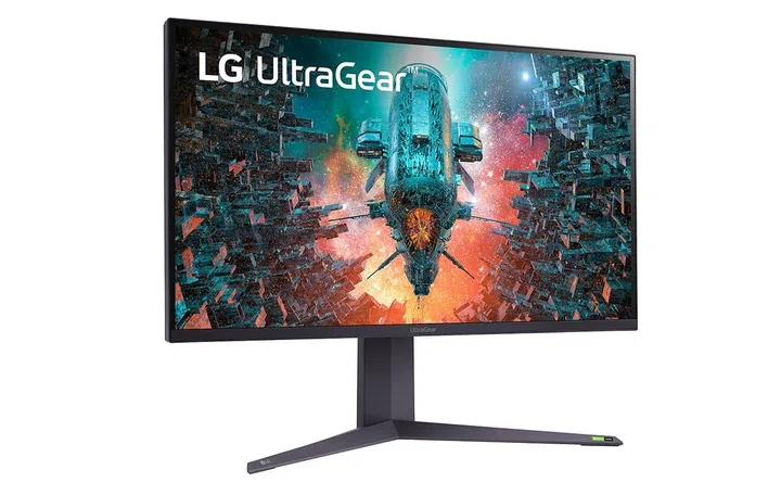 LG 32GQ950.