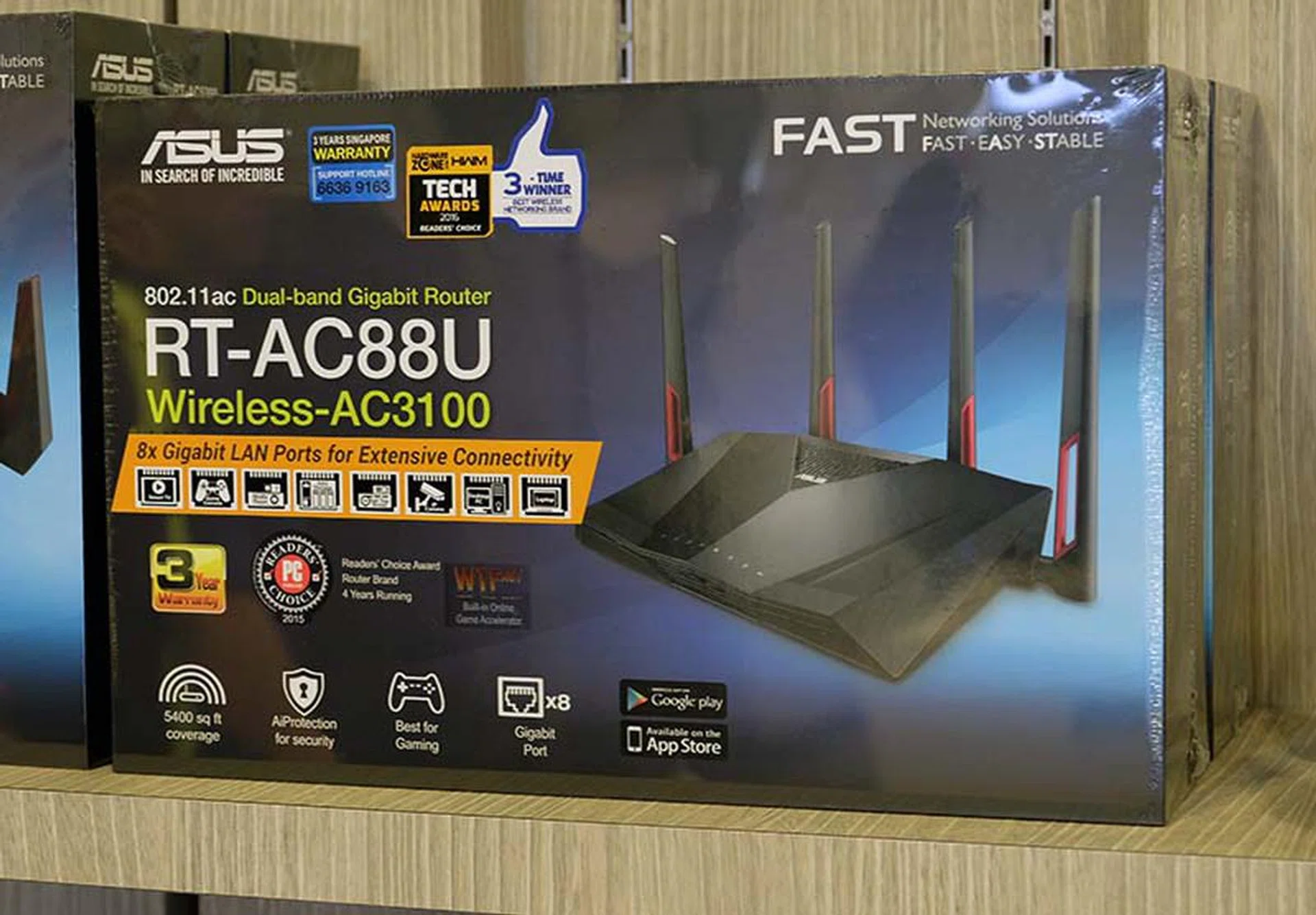 Another fast router that ASUS is offering at CEE 2016 is the RT-AC88U. It’s a dual-band router that offers a combined throughput of 3100Mbps and also supports the latest MU-MIMO technology. It also has a whopping 8 Gigabit Ethernet ports. It is priced at $409 (U.P. $429) and comes with a free gaming mouse. It also comes with lifetime access to the WTFast GPN accelerator service.
