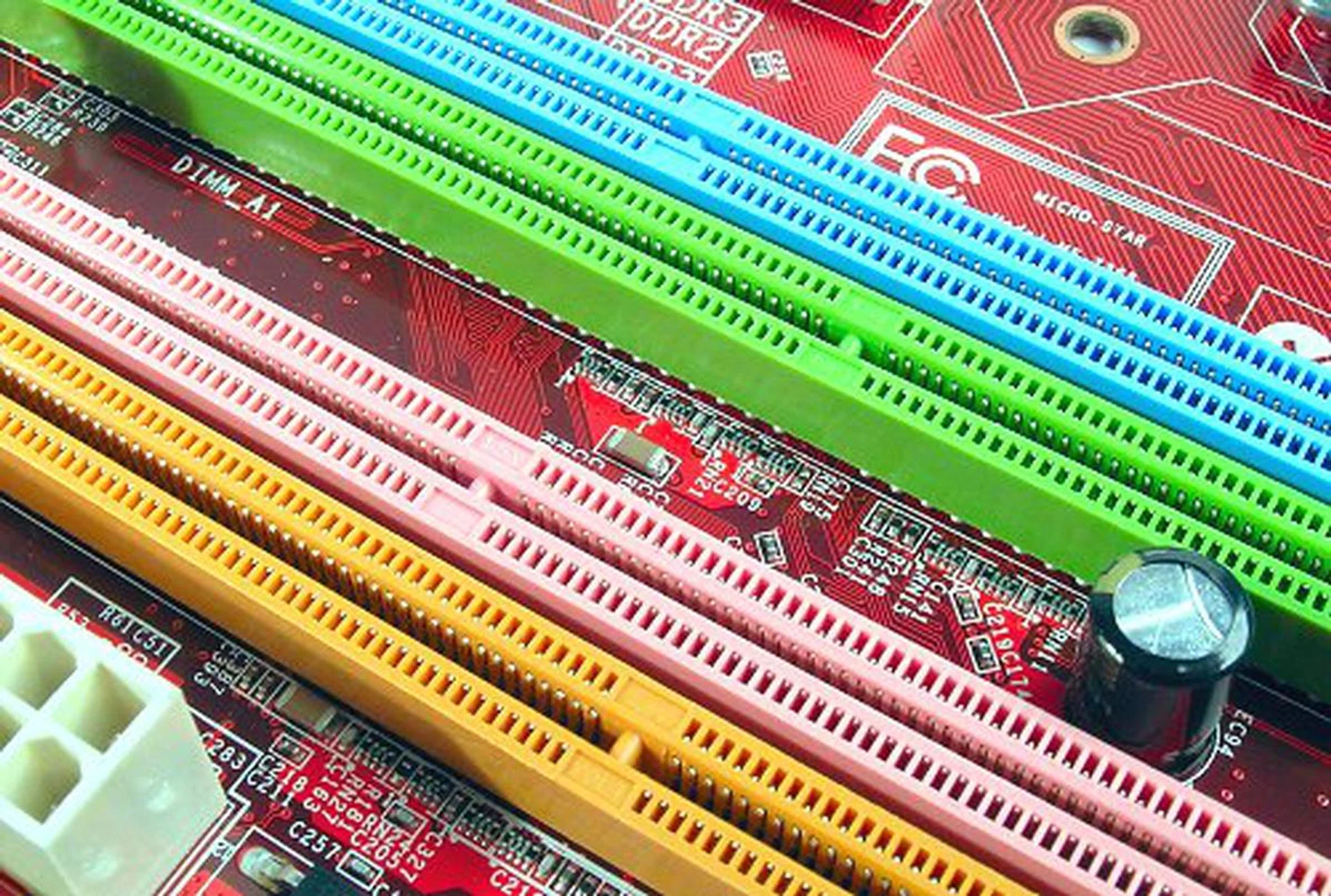 The P35 Neo Combo is a hybrid motherboard with both DDR2 and DDR3 slots. Memory is configured for dual-channel operation, but you cannot mix DDR2 and DDR3 memory, they are exclusive to each other.