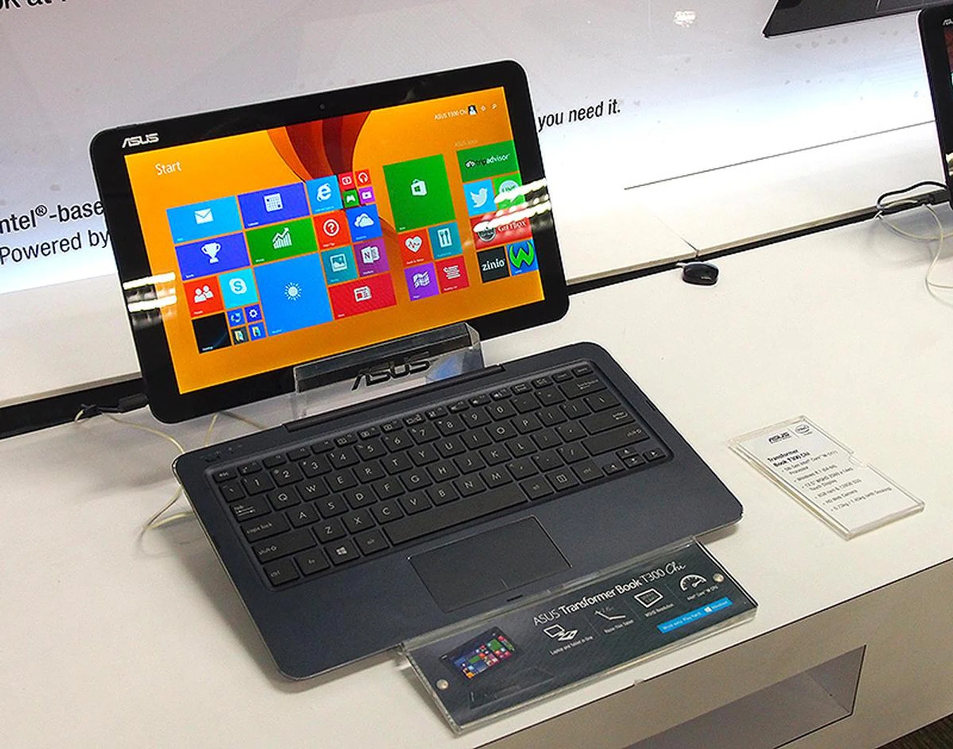 The star of the night was undoubtedly the Transformer Book T300 Chi.