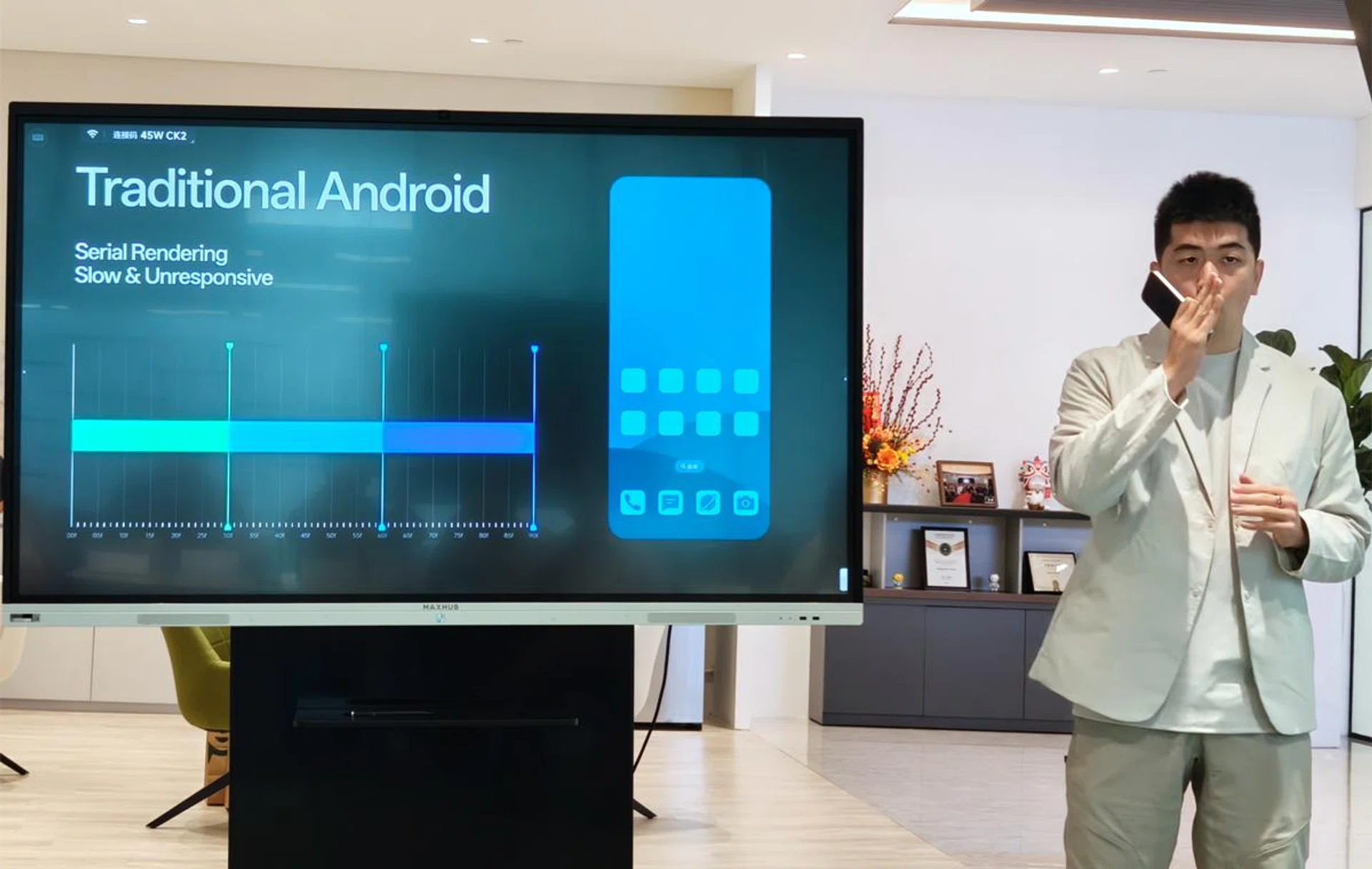 OPPO explains how Android typically processes tasks, which is compared against OPPO's parallel rendering techniques that allow the phone to multi-task without affecting other components. Photo: HWZ.
