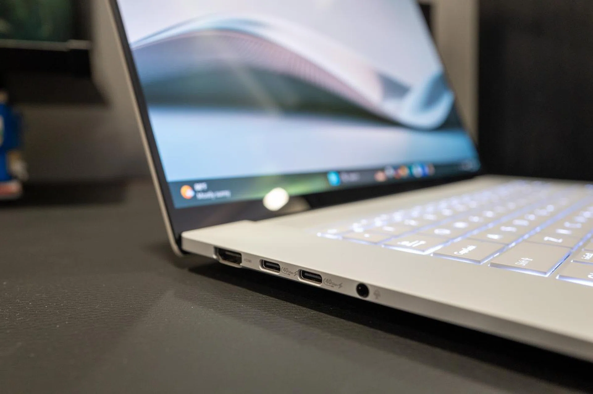 The laptop comes with sufficient ports including two USB4 Type-C ports, a HDMI-out and an audio jack. PHOTO: HWZ