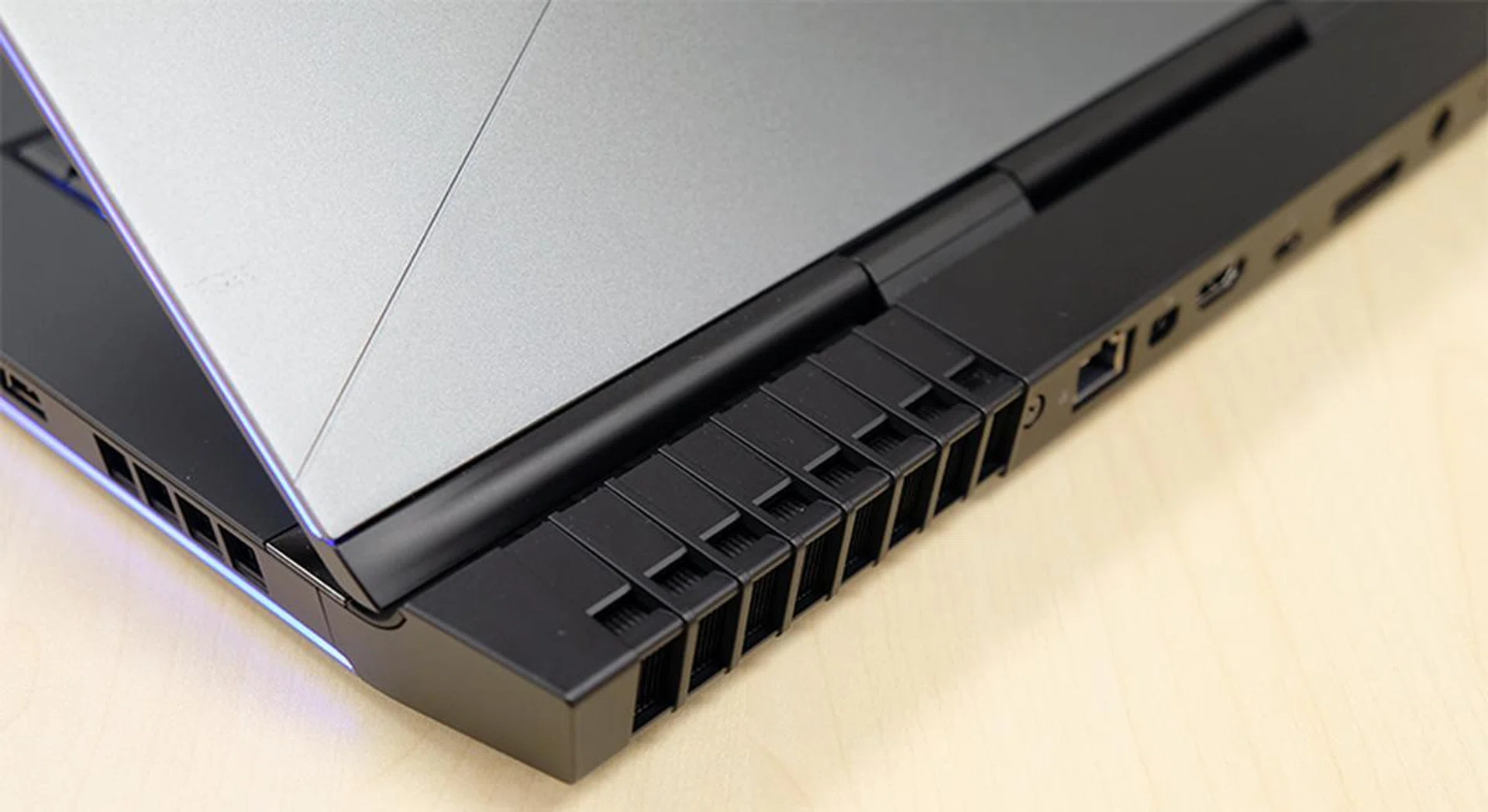 Alienware 15