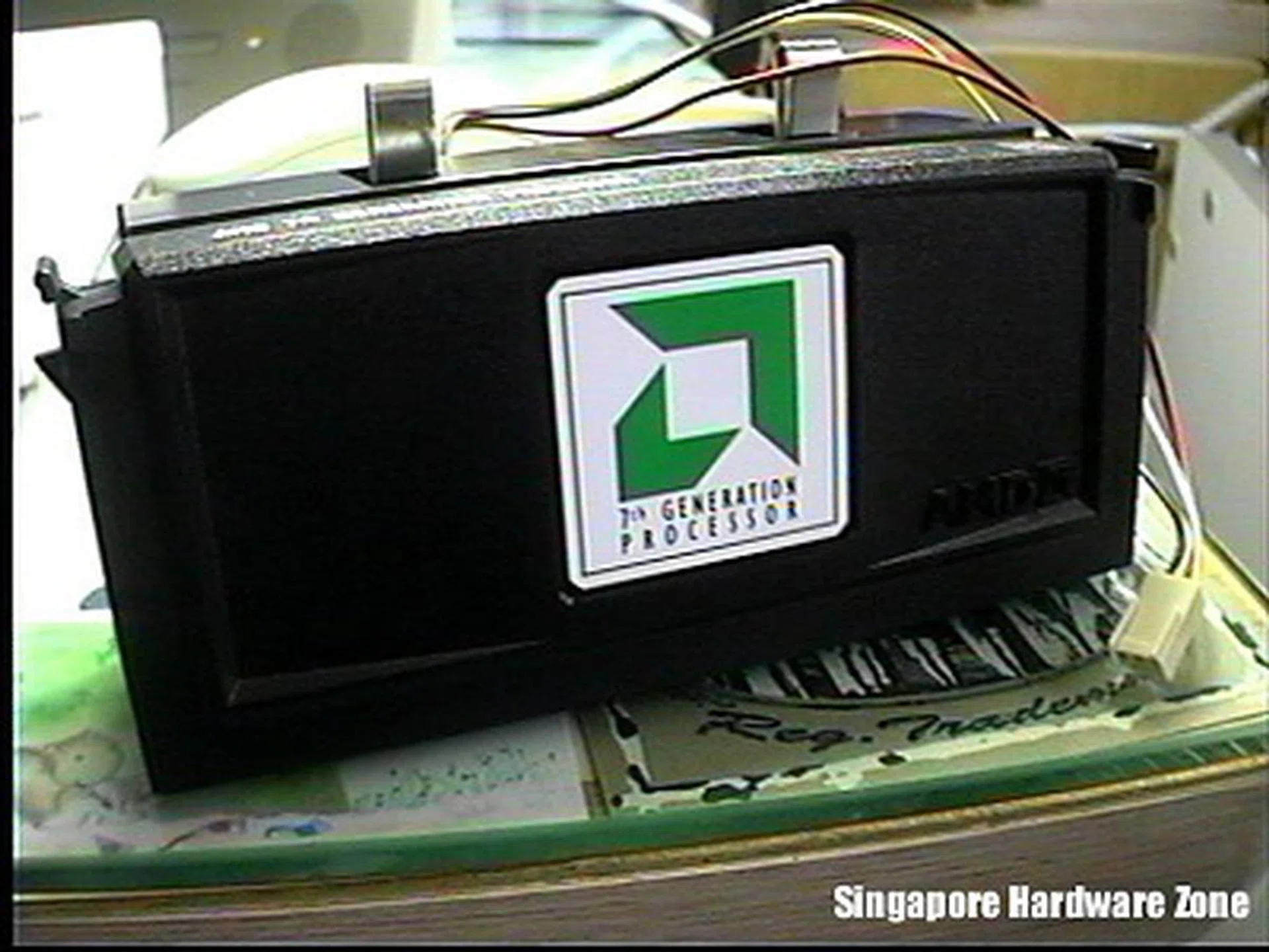 The original Athlon K7 500MHz processor as tested by HardwareZone.