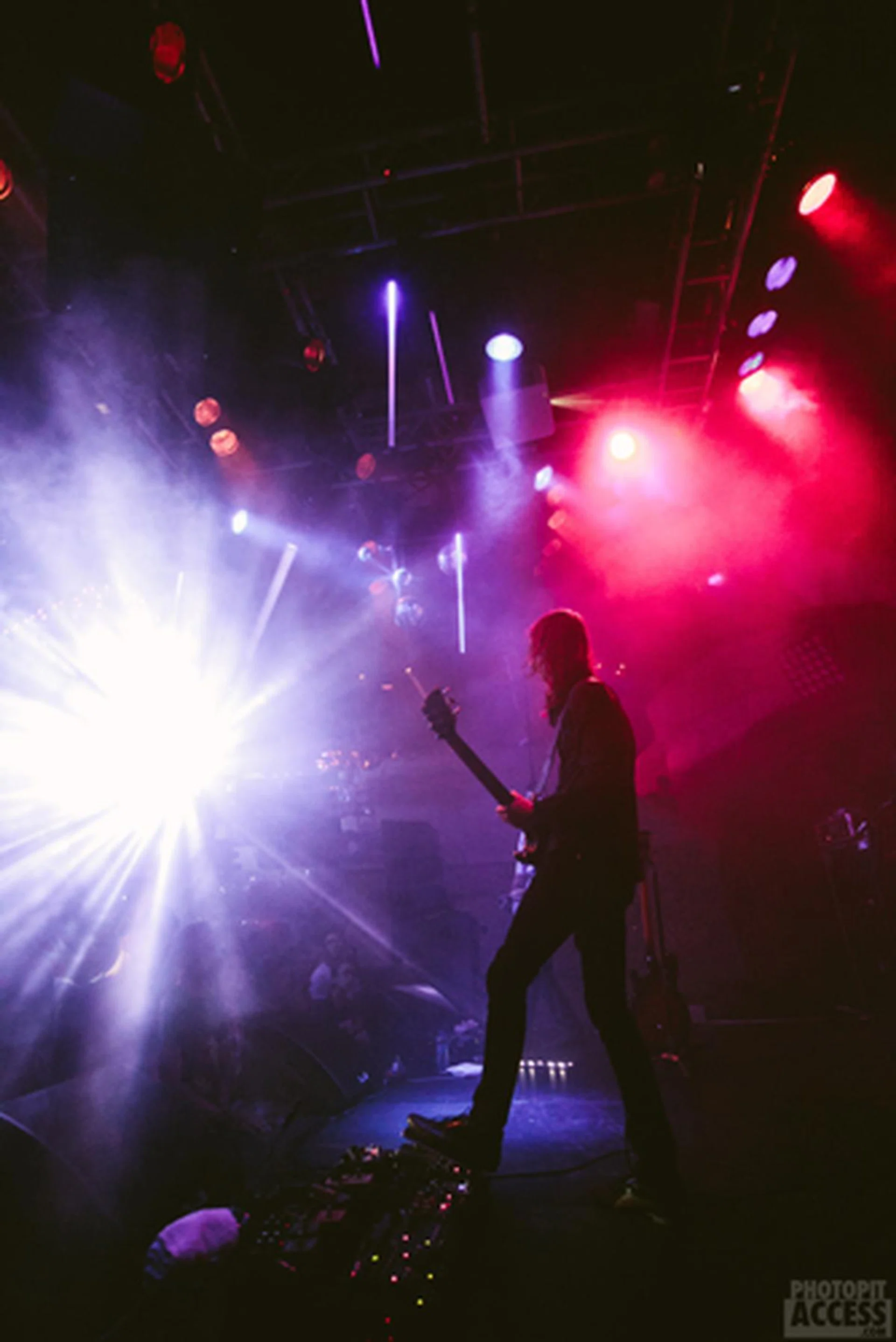 (Photo by Aloysius Lim, EOS World) Russian Circles
Taken with an EOS 5D Mark III with the EF17-40mm f/4L USM lens | F/4 | ISO 6400 | 1/100s.