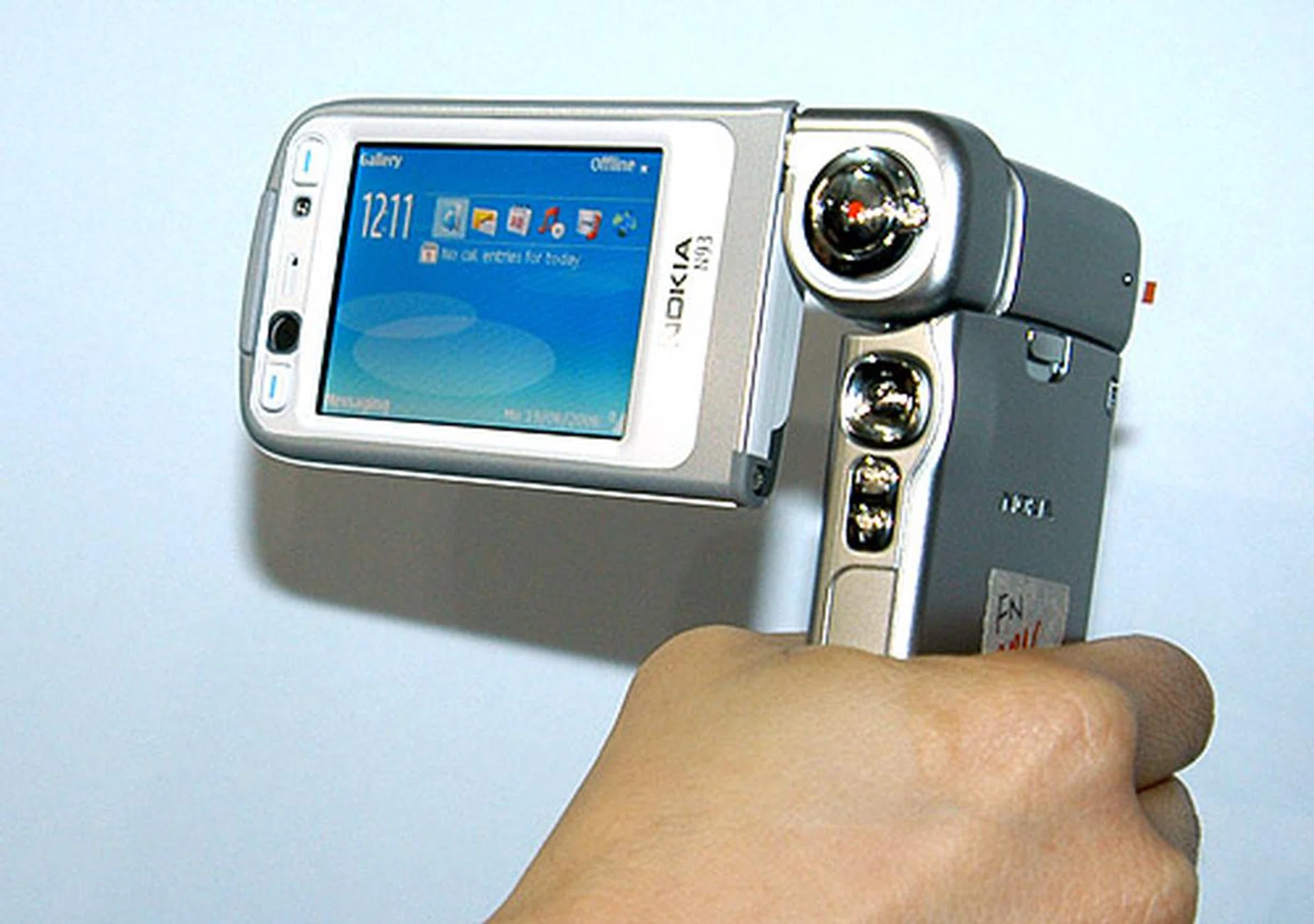 The N93 in its image/video-capture position.