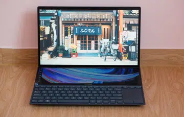The ZenBook Duo UX482 is ASUS' second-generation ultraportable notebook with dual displays.
