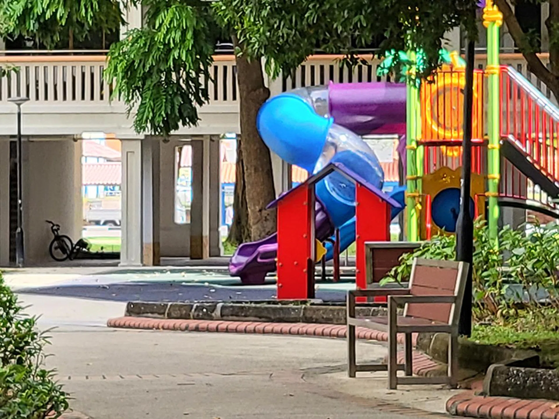 Main camera 5x zoom.