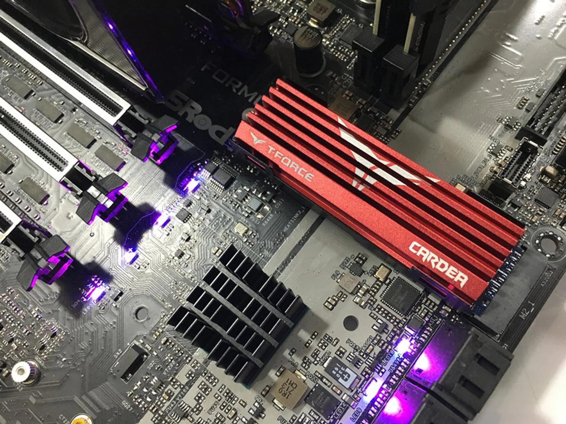 team group, comutex 2017, t-force, night hawk   rgb, delta rgb, memory modules, xtreem, m.2 ssd,   solid state drive, ssd, pd700, pd500, cardea, go   card, microsd, sd card, color card ii, a1 card,   mostash, t171 titan, c171, usb flash drive,   c173, c175, wc06, wc07, wc08, wc0a, wc0c, wt01,   wt03, lightning