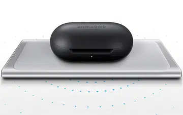 Many premium phones now offer custom solutions to let you reverse-charge other devices. For example, Samsung's Wireless PowerShare capability on phones such as the Galaxy S20 can be used to charge the Galaxy Buds. (Image: Samsung.)