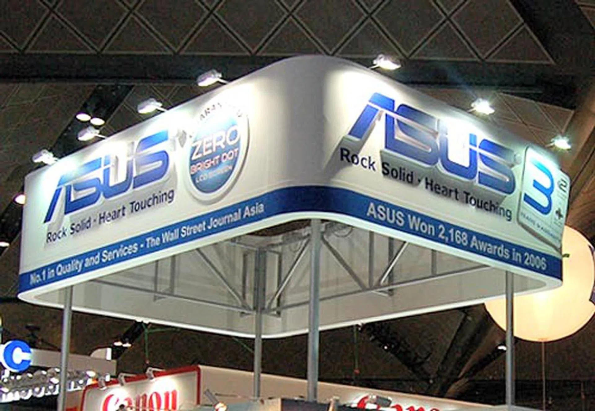  ASUS was big on promoting their lineup of new LCD displays at the PC Show 2007. Also not to be missed are the brand new Santa Rosa platform based notebooks and their well built PDA phones.  