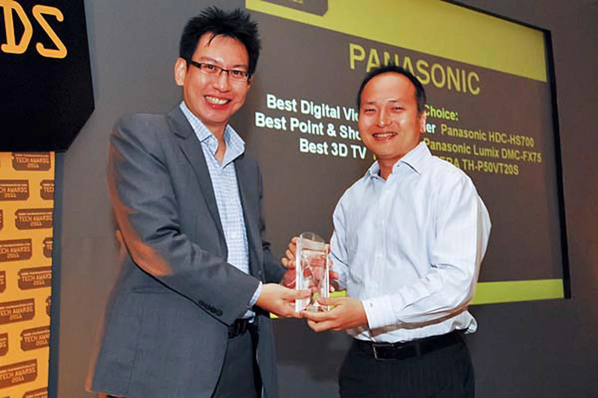 Panasonic won a total of four awards this year, including Reader's Choice for Best Plasma TV Brand, and Editor's Choice for Best Point & Shoot Camera. Mr. Motoki Nakahara, General Manager, Panasonic Marketing Asia Pacific, was present to accept the awards.