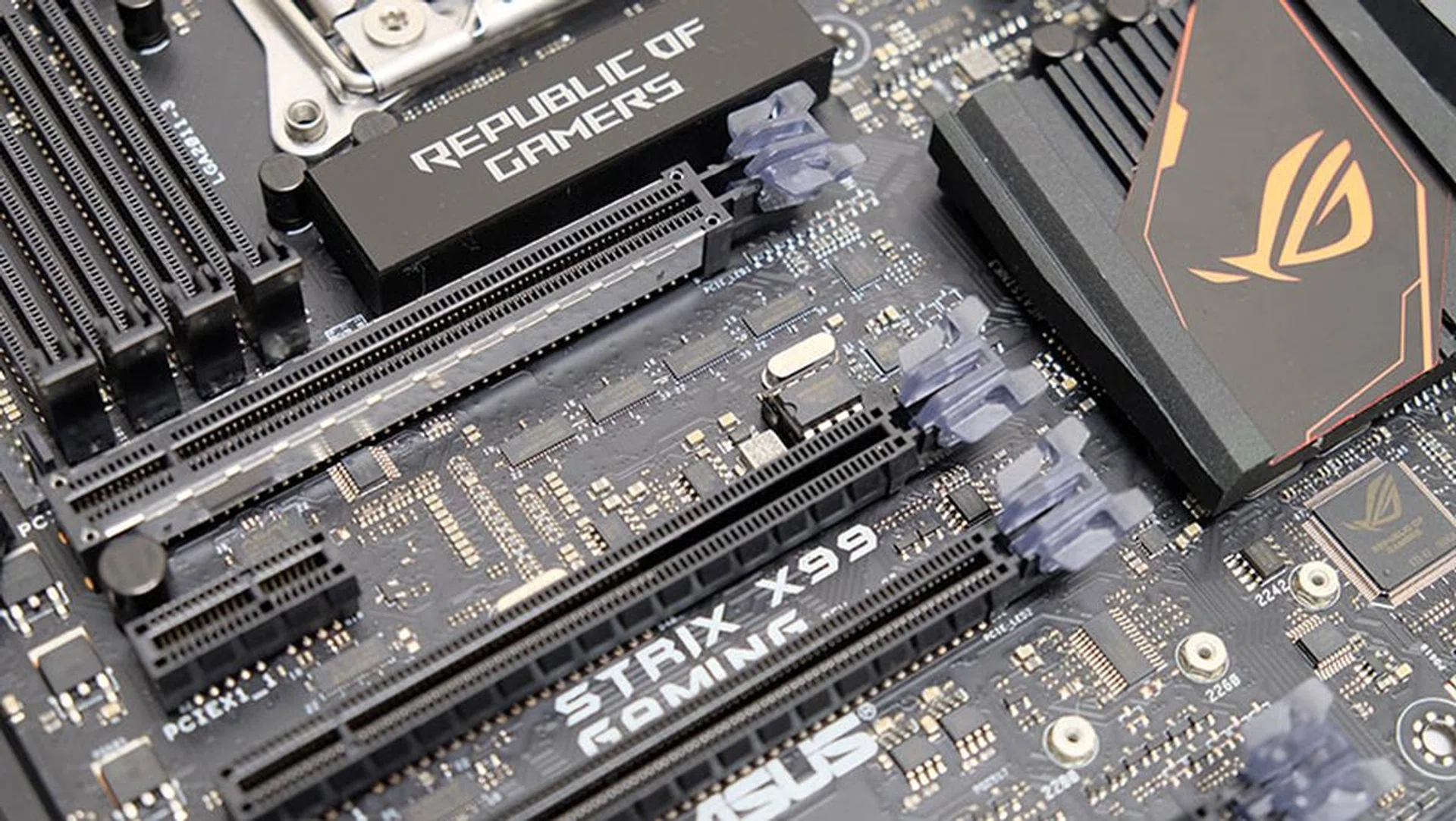 ASUS ROG Strix X99 Gaming