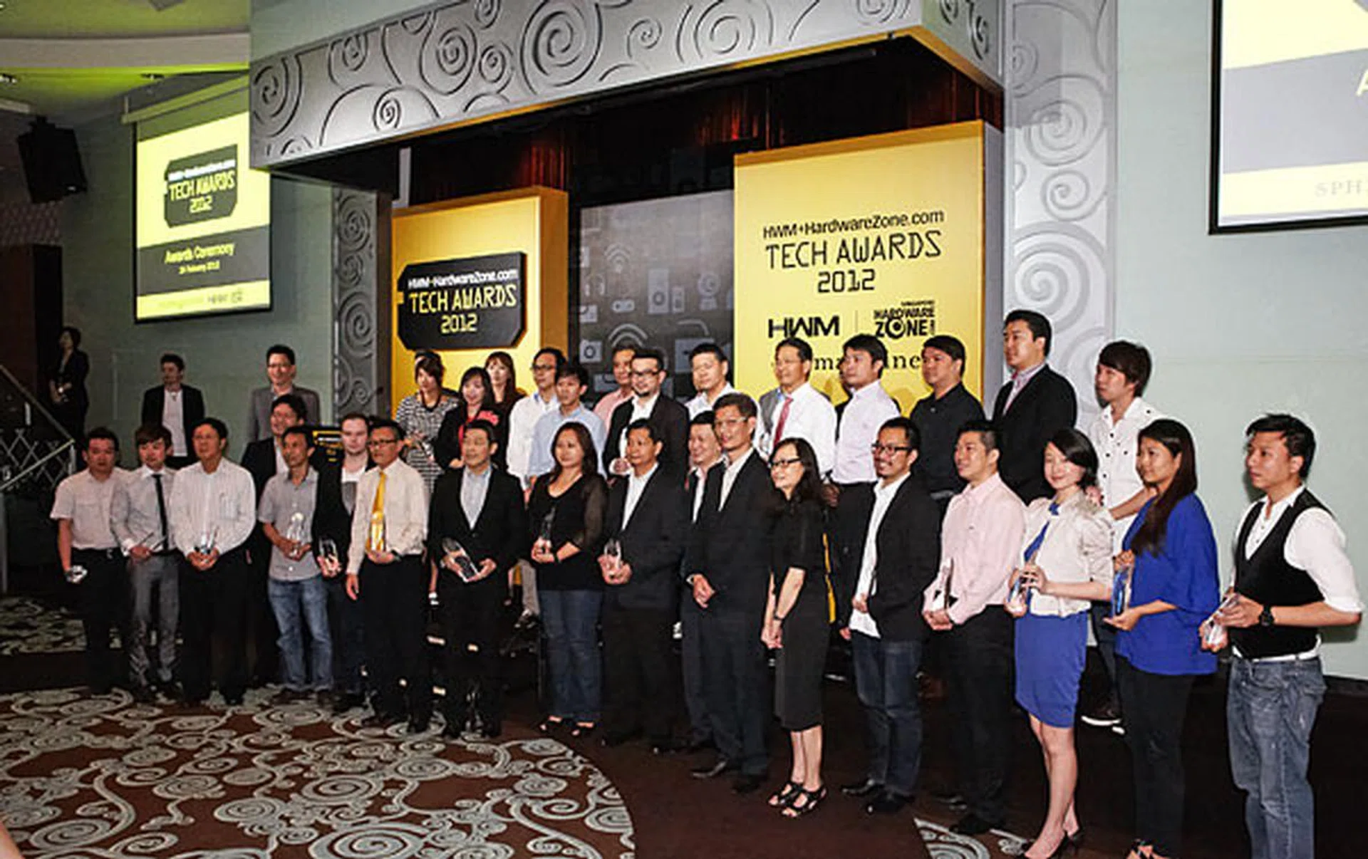 Time for a group photo of all the winners. Once again, congratulations!