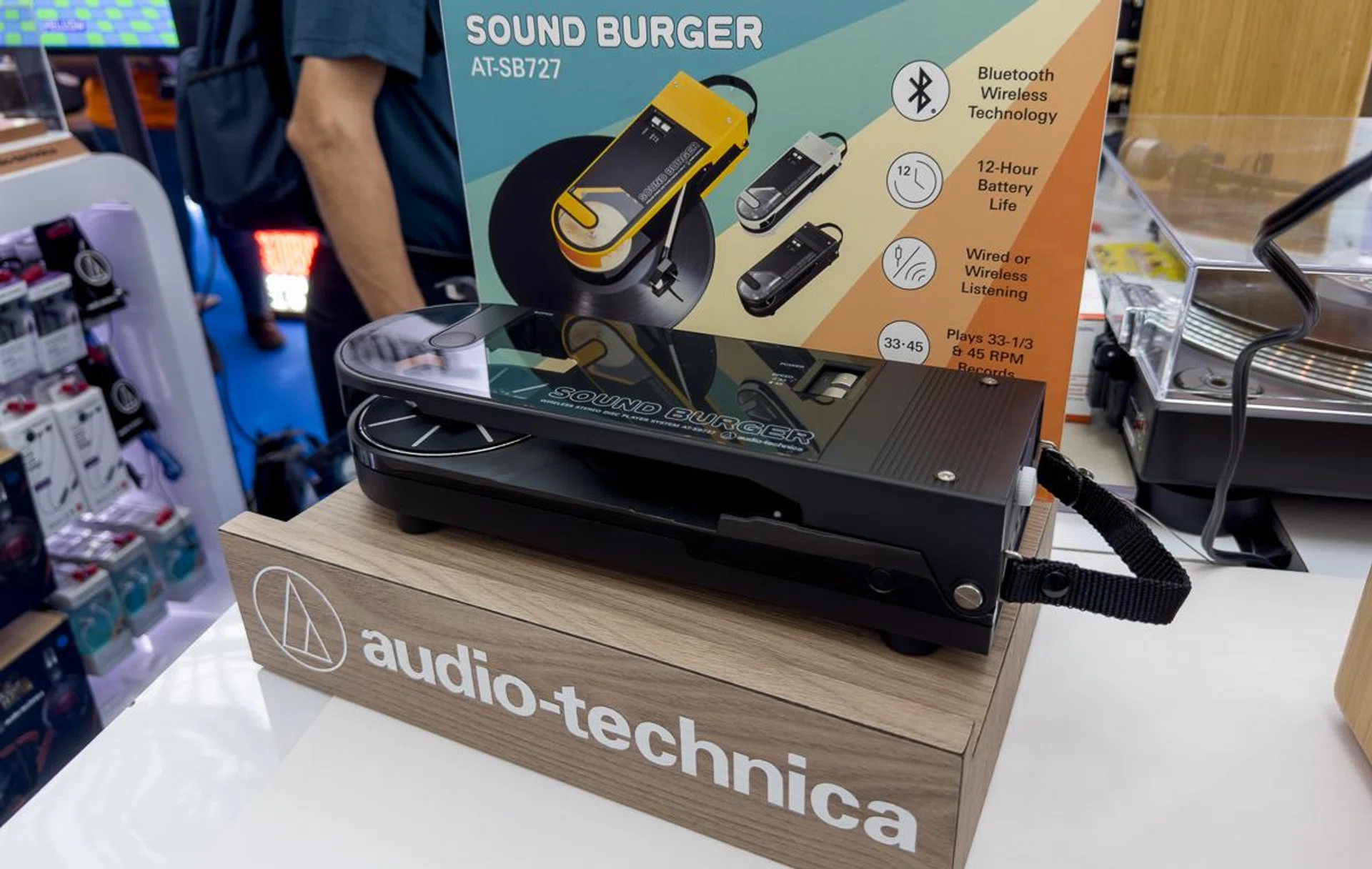 Audio-Technica AT-SB727.