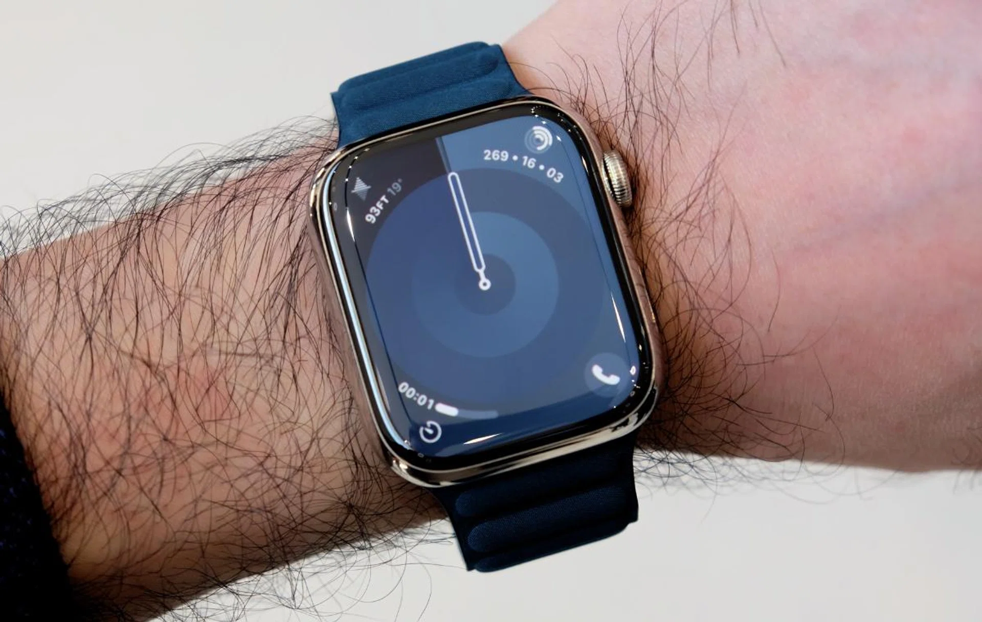 Double tap is only available on the new Ultra 2 and Series 9 because it requires the S9 SiP's new Neural Engine to work. This is the Series 9 in gold stainless steel.