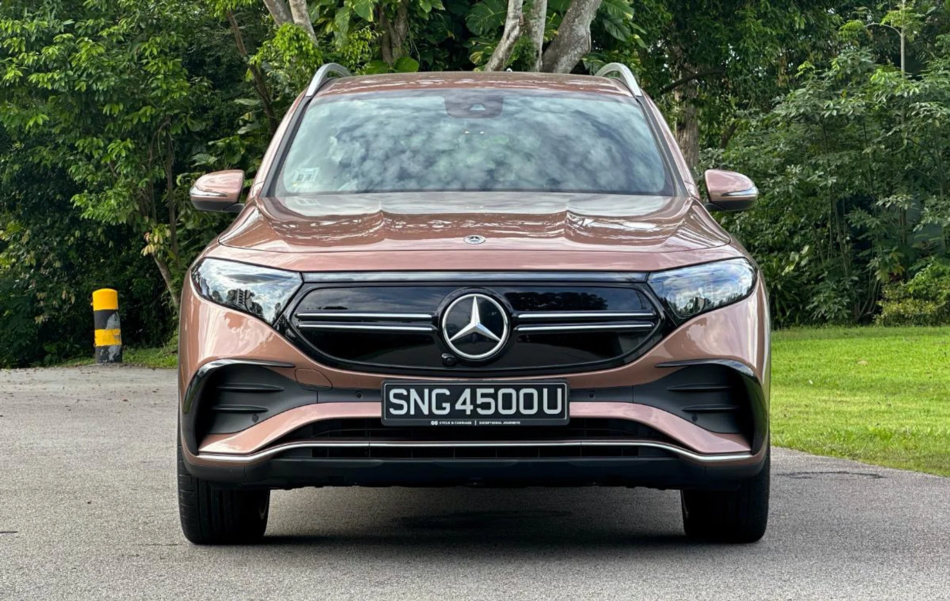 High price and range issues aside, the EQB is a very competent seven-seater electric SUV.