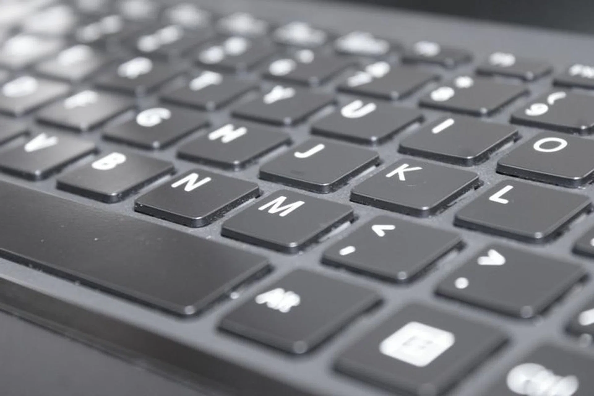 The keyboard is still as shallow as on the Vaio Z, but keys have much more resistance, which gives users the adequate tactile feedback they need to type comfortably.