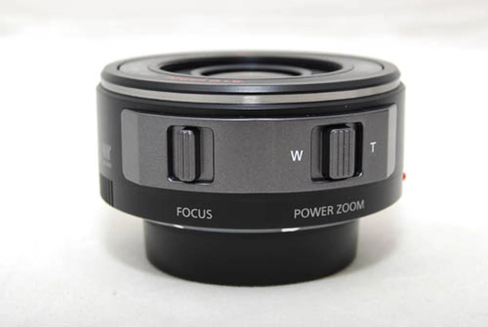 The two toggles are virtually identical, both in terms of looks and touch, making them hard to distinguish.