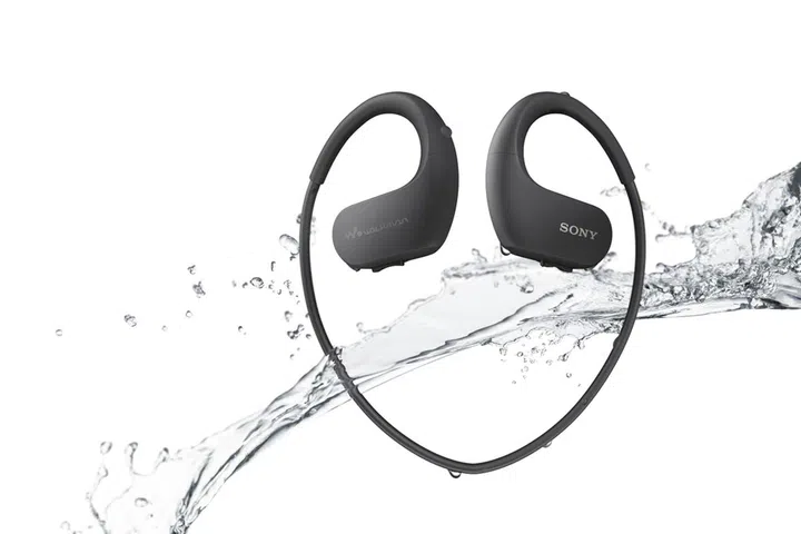 The werable WS413 and WS414 Walkman players are weatherproof - against water, dust, salt, with resistance to rust.