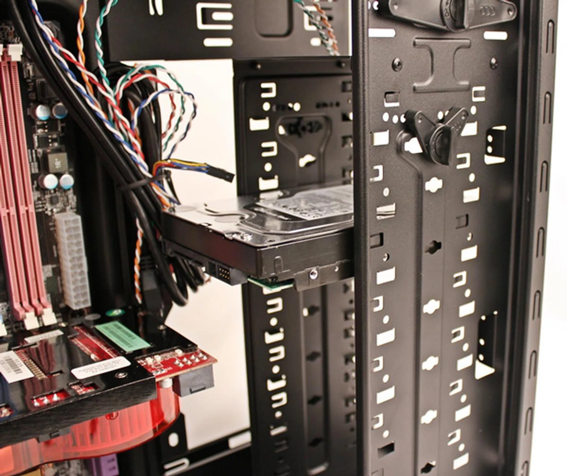 We slid in our 3.5-inch HDD after locating an empty drive bay.