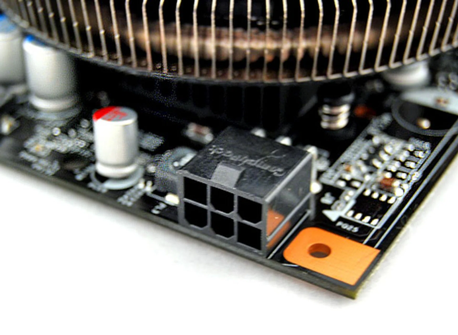 The ASUS EN9800GT Matrix requires a 6-pin Molex connector to operate, and a PSU with a minimum rating of at least 400W.