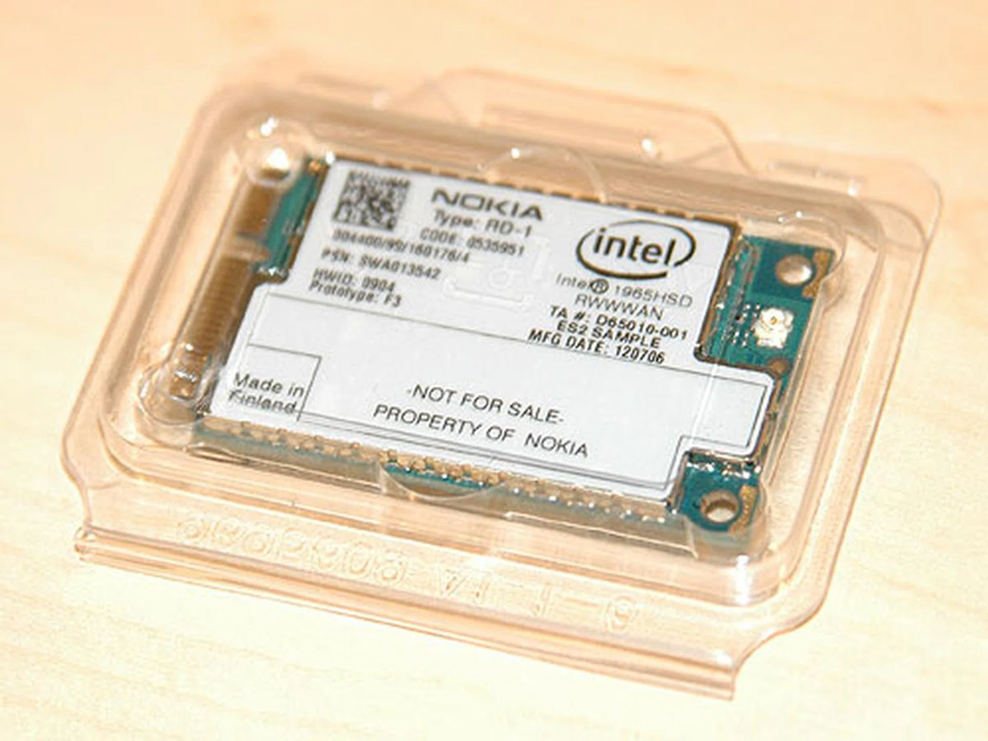 The Nokia 3G module that will enable next generation Santa Rosa platforms continued connectivity even when the user moves out of the Wi-Fi range.