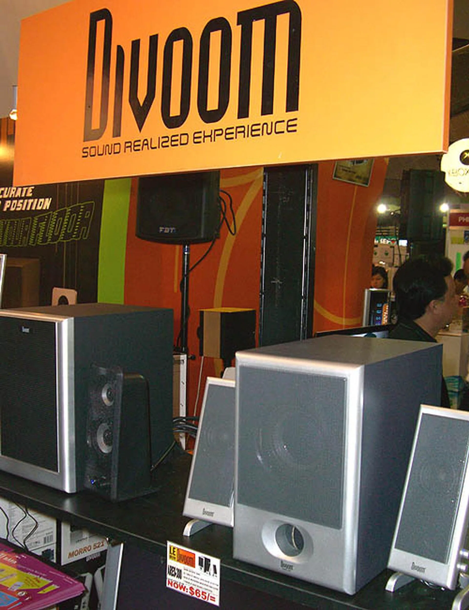 If you need more audio power, these new DiVoom speakers from LeMon are priced at a low price of just S$65. But strictly for casual listeners only as we doubt any decent audiophile will spare these a second glance.