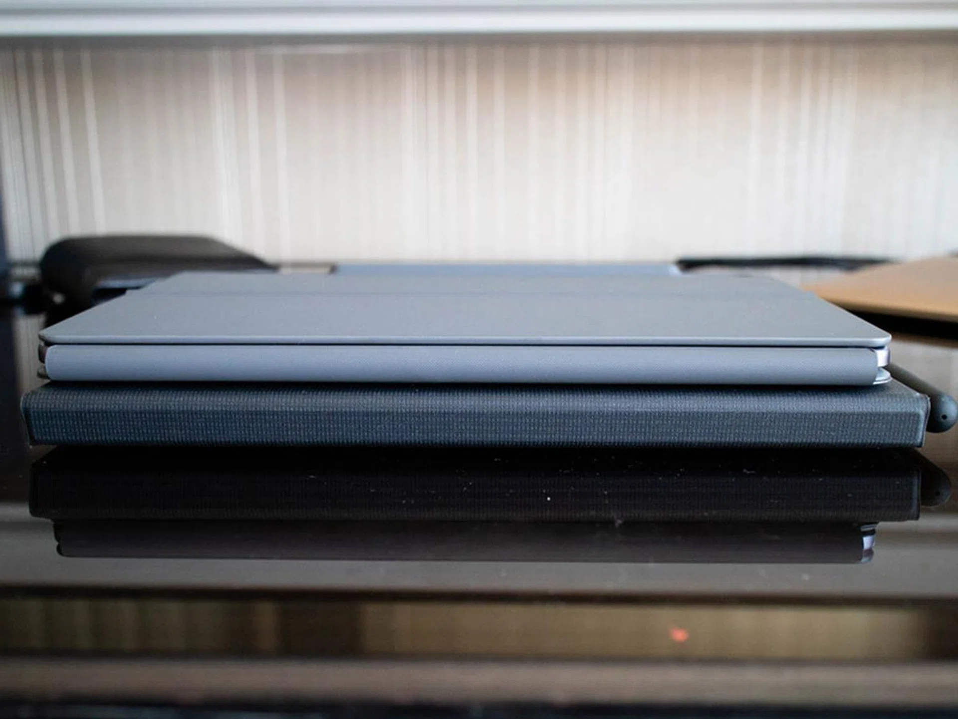 Here's a shot of the Tab S6 with the Book Cover attachment placed on top of the Tab S4 with its Book Cover attachment. The newer Tab S6 is definitely more handy with all its optional accessories.