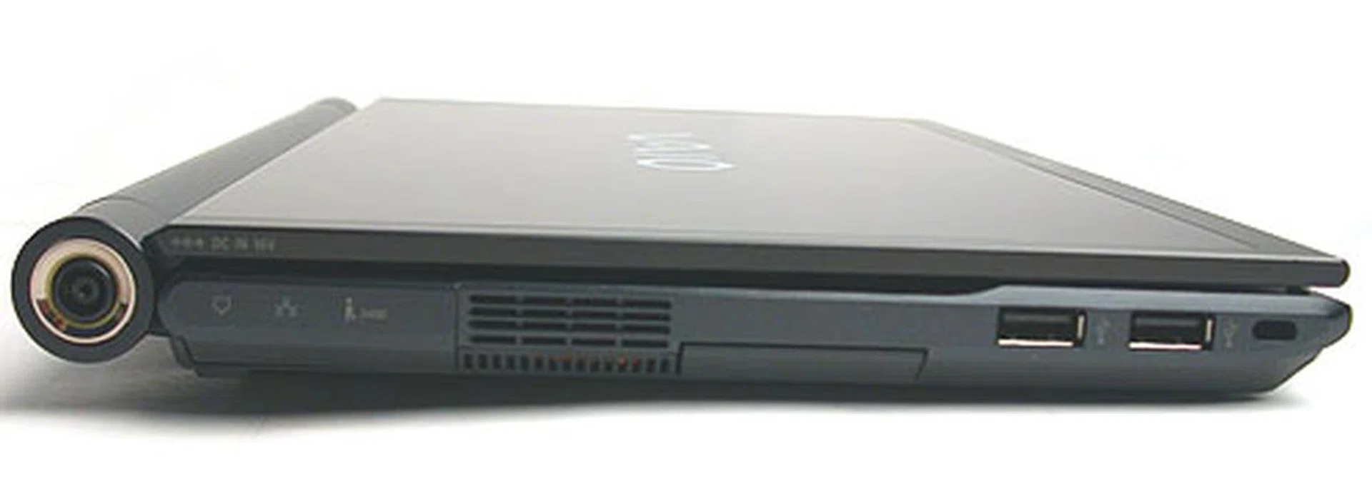 In part due to its small form factor, the number of I/O ports is limited. The essentials are there of course but there are only two USB 2.0 ports.