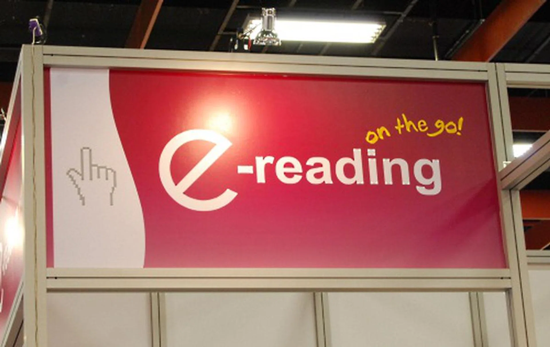 While the ebook reader craze appeared to have cooled slightly since the flood of devices we saw at CES 2010, Computex did have a section dedicated to ebook readers from many brands. We took a look at some of the more interesting ones.