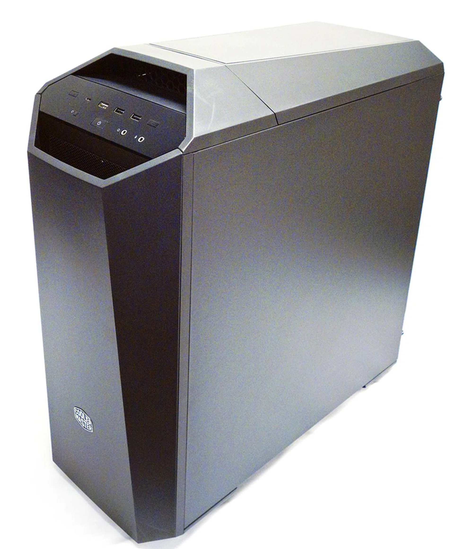 On first looks, the MasterMaker Case 5 bears a strong resemblance to the MasterCase Maker!