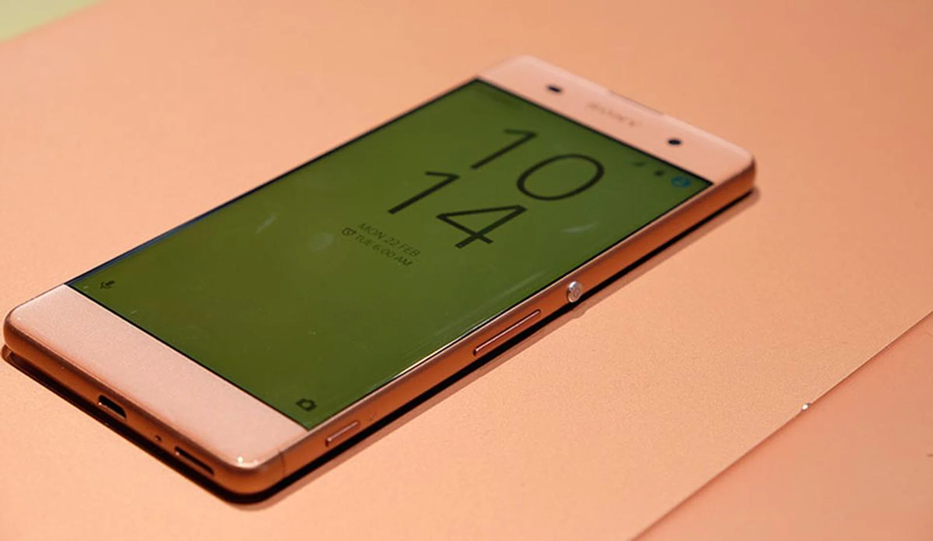 Sony Xperia XA side buttons