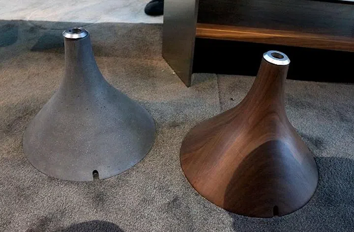 The Gravity Stand even comes in two finishes to complement your home's decor/style. Well thought of indeed.