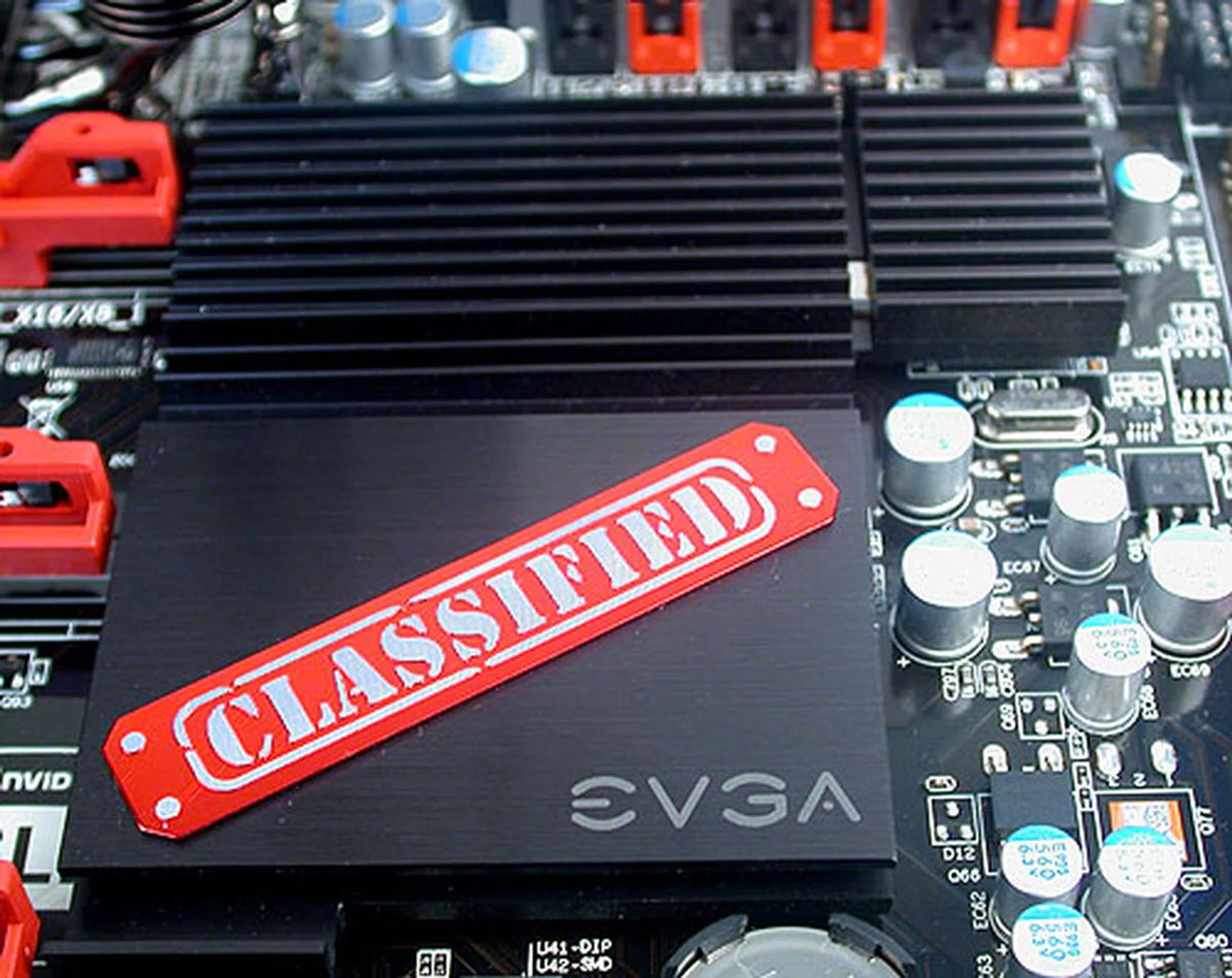 The EVGA branding is unmistakable on the heatsink over the ICH10R chip.