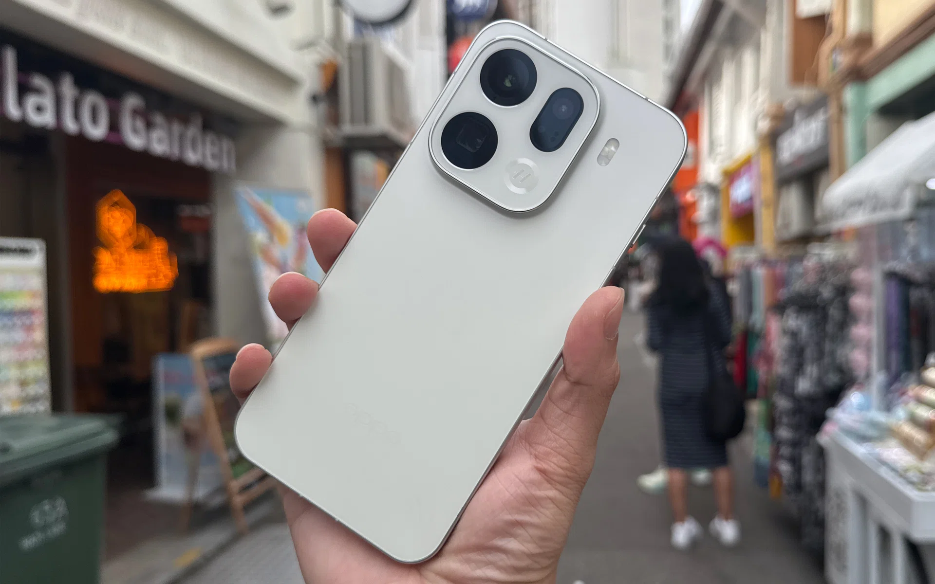 HTC unveils J Butterfly in Japan, has 5.2-inch QHD display and