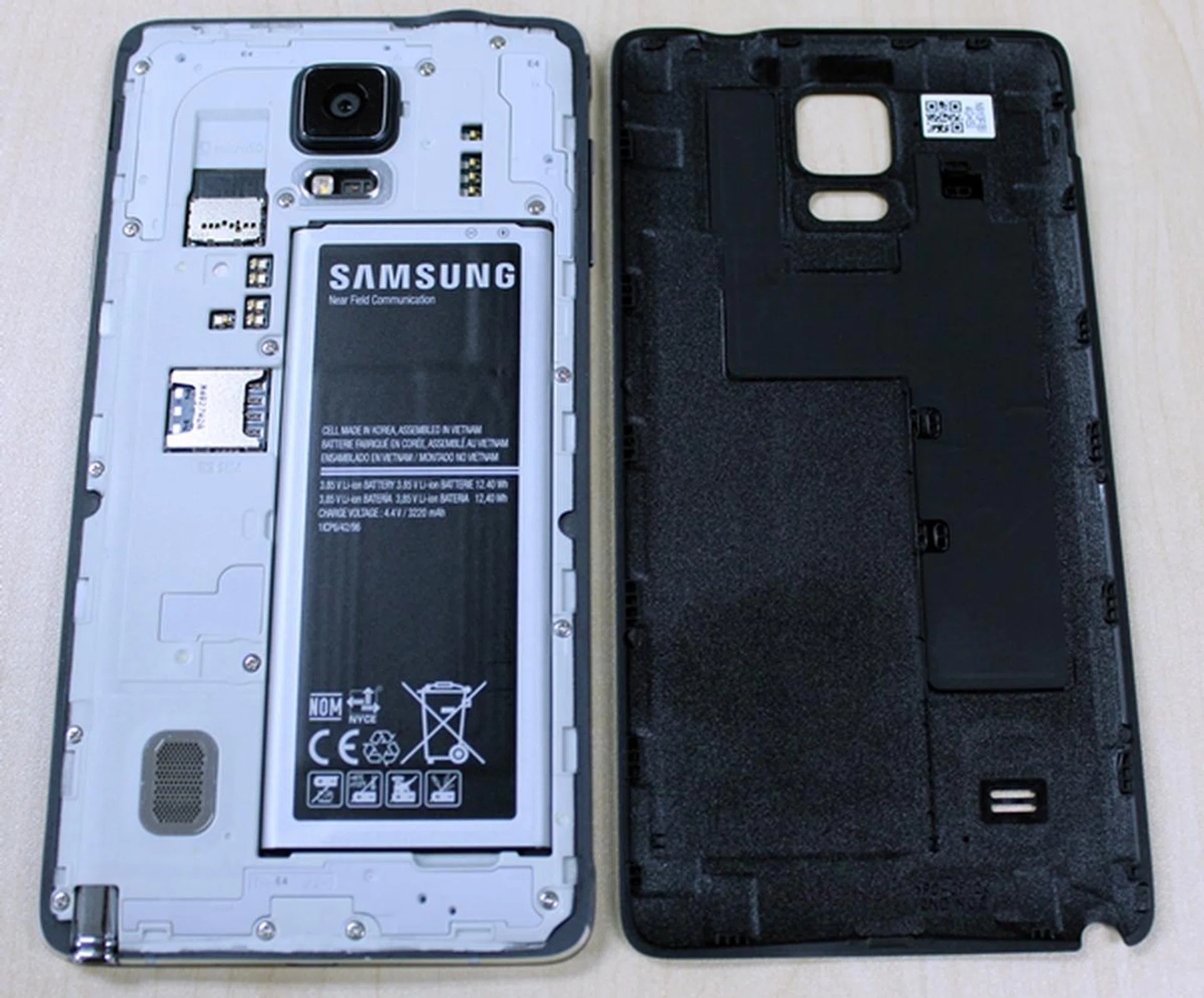 The rear cover is removable, giving you access to the 3,220mAh battery, micro-SIM and microSD card slots.