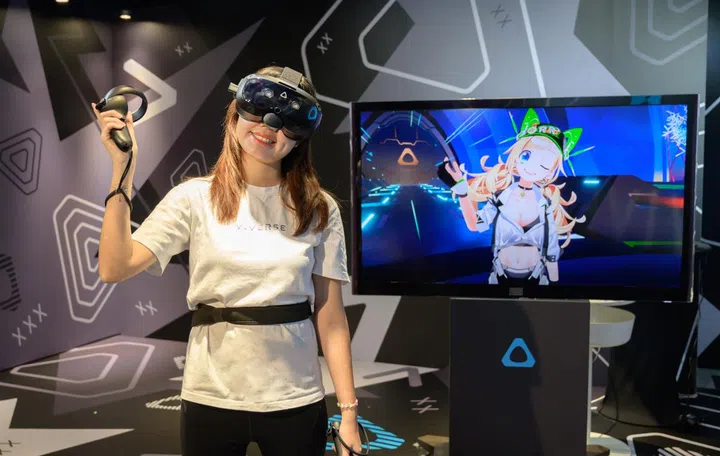 HTC Vive Focus Vision demo of its facial and gesture tracking. Photo: HTC Vive.