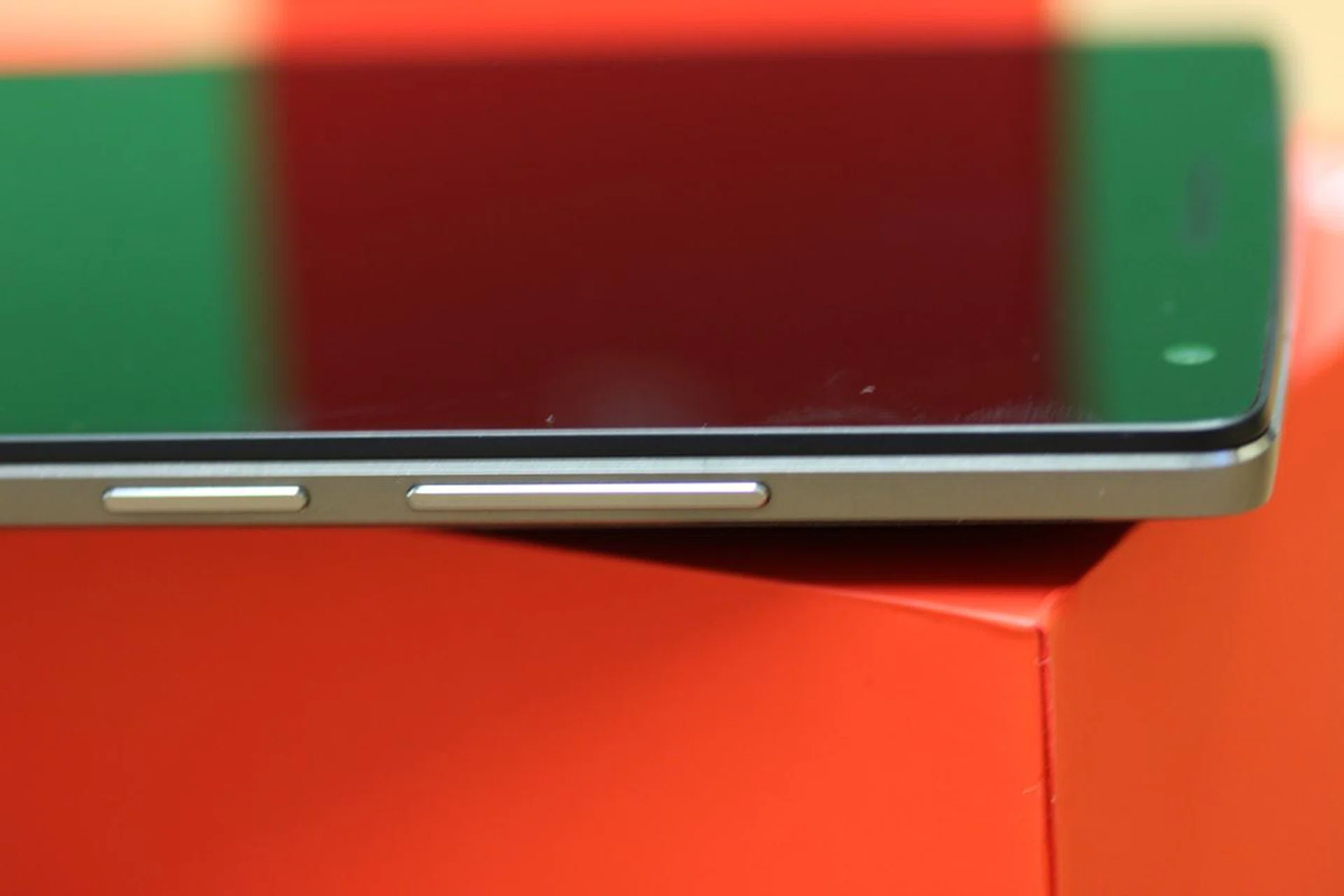 The volume rocker has moved from the left to the right.