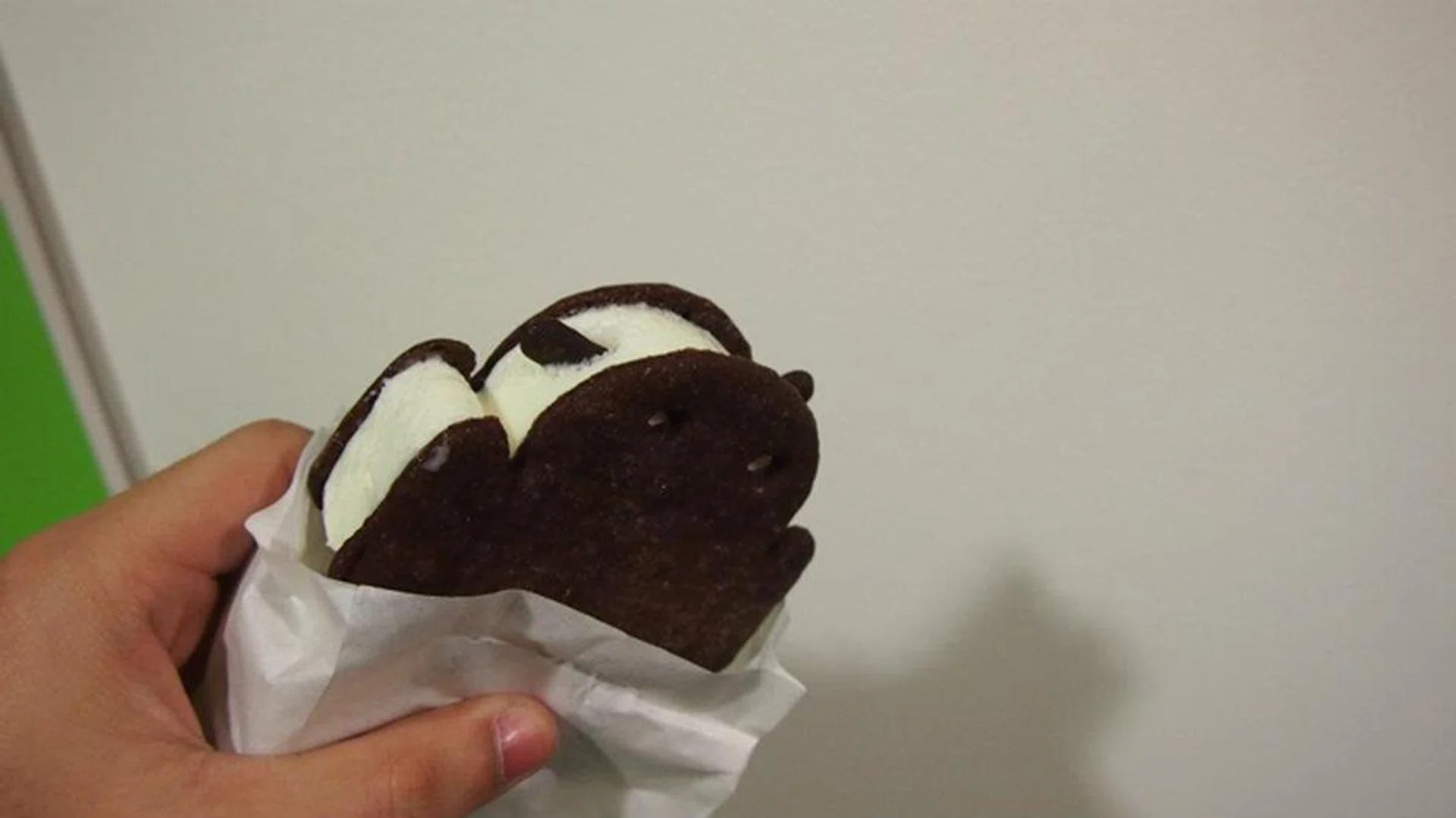 Why, it's an actual ice cream sandwich! This dessert managed to keep our hunger in check while we roamed the halls within Fira de Barcelona.