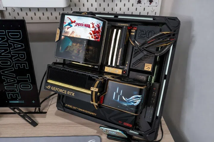 ROG Edition 20 motherboard, GPU and case